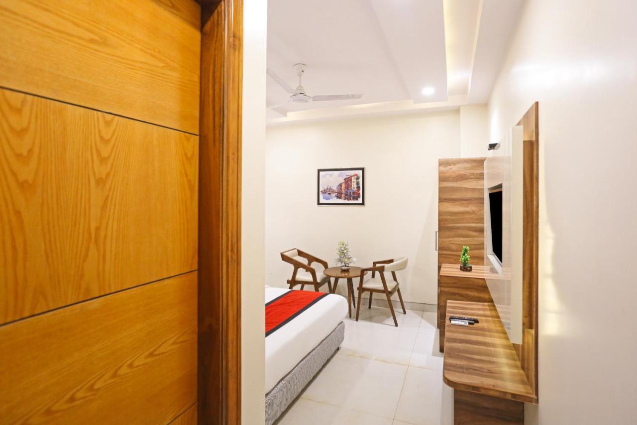 ניו דלהי Frank Stay-Newly Built Worth -2Mins Walk From Rk Ashram Metro Satation מראה חיצוני תמונה